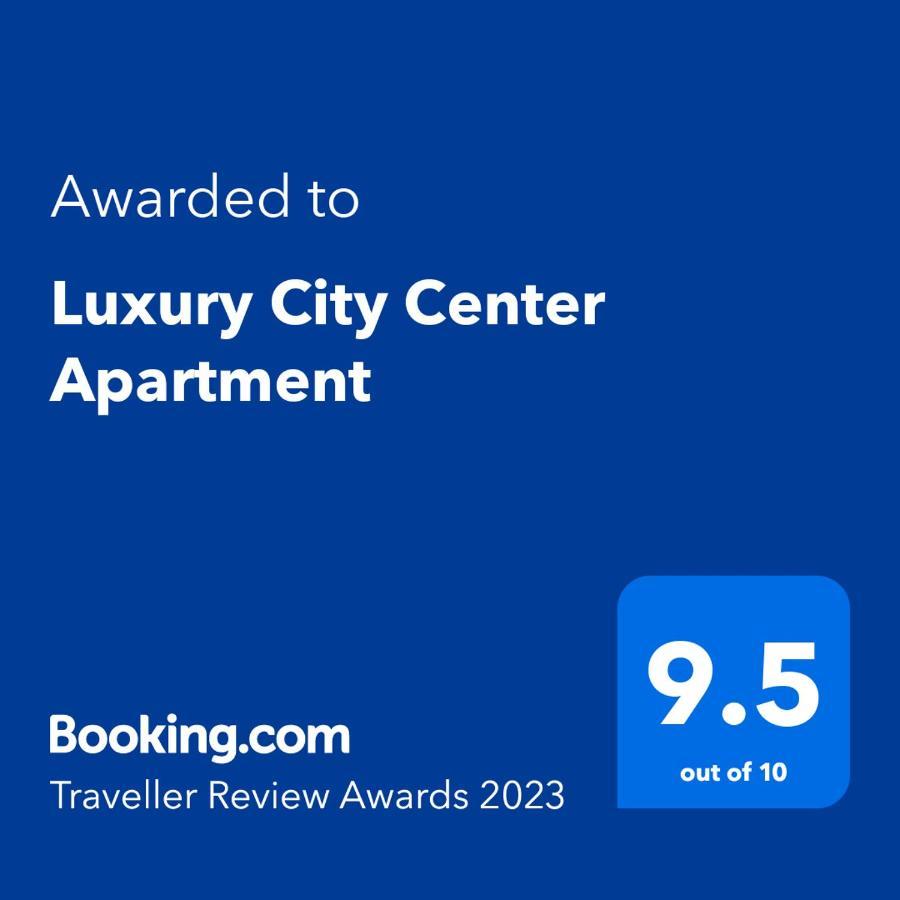 Luxury City Center Apartment Skopje Buitenkant foto