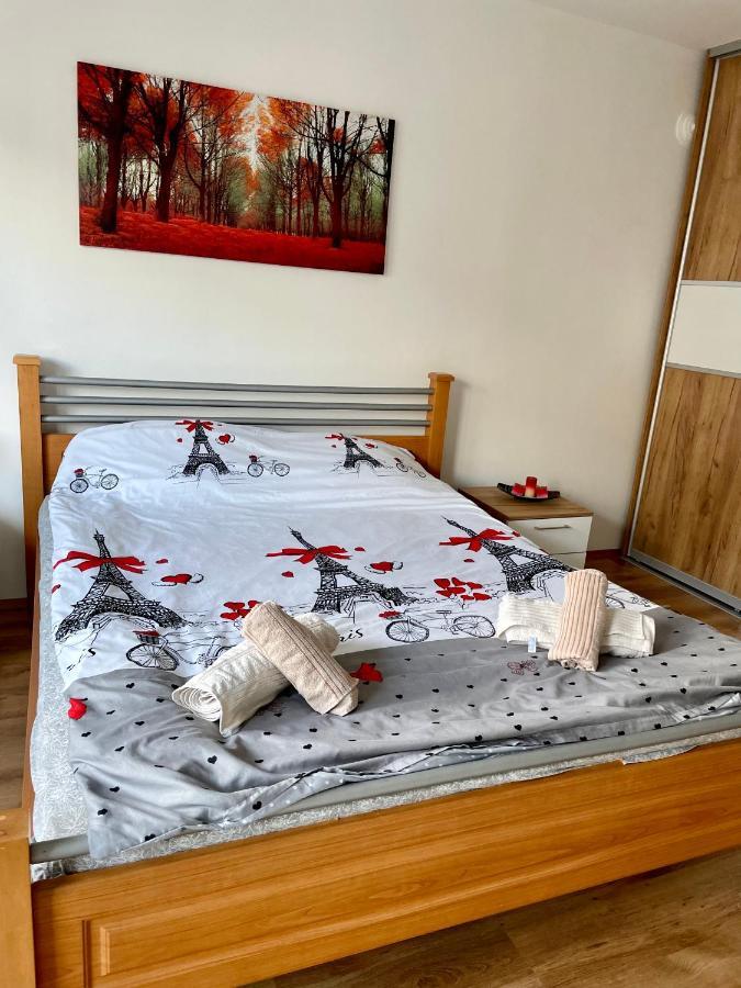 Luxury City Center Apartment Skopje Buitenkant foto